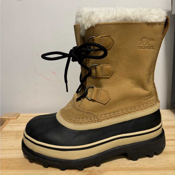 Sorel CARIBOU™ YOUTH WATERPROOF BOOT in Buff - Picture 2 of 5